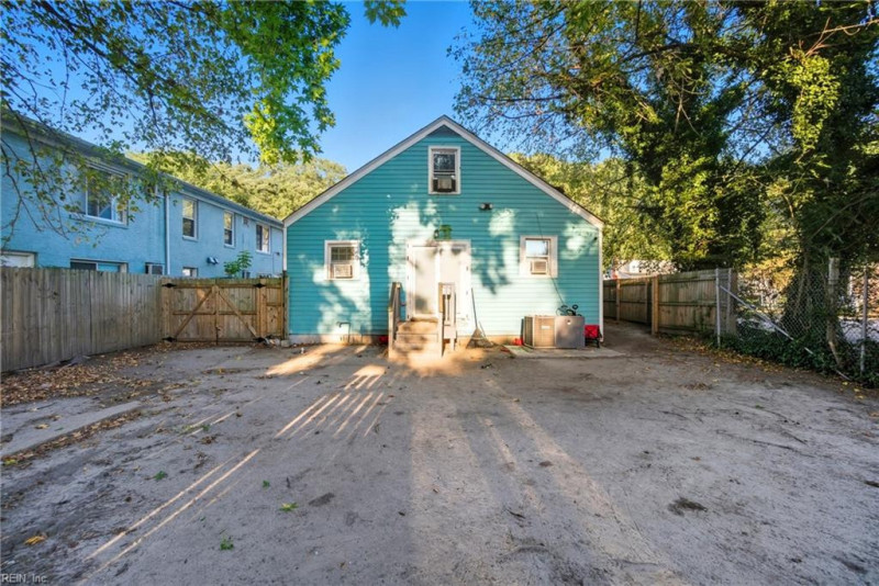 Photo 29 of 32 residential for sale in Norfolk virginia