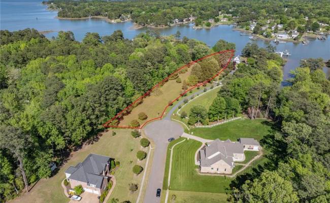 105 Ocean Breeze Drive, York County, VA 23692