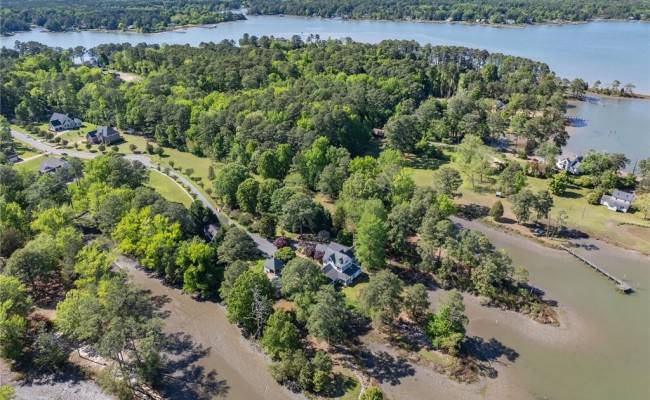 105 Ocean Breeze Drive, York County, VA 23692