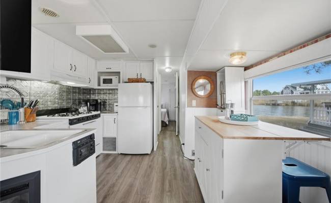 3665 Sandpiper Road, Virginia Beach, VA 23456