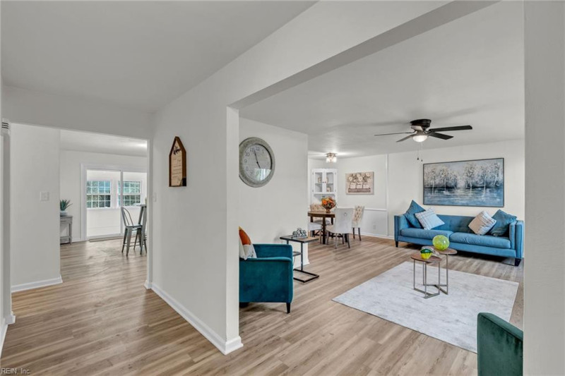 Photo 10 of 36 residential for sale in Chesapeake virginia