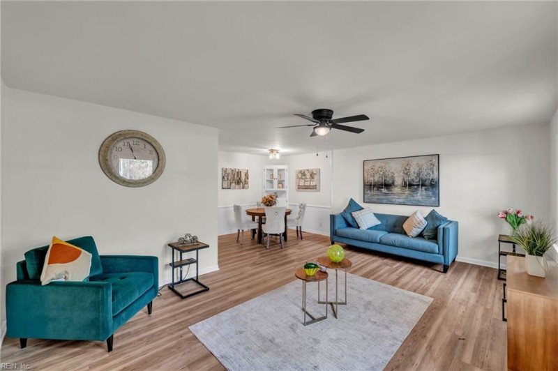 Photo 12 of 36 residential for sale in Chesapeake virginia