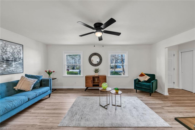 Photo 14 of 36 residential for sale in Chesapeake virginia