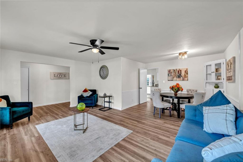 Photo 15 of 36 residential for sale in Chesapeake virginia