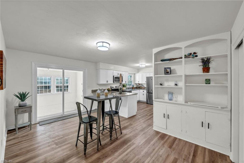 Photo 16 of 36 residential for sale in Chesapeake virginia