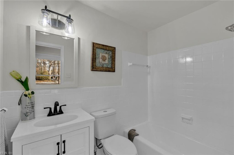 Photo 26 of 36 residential for sale in Chesapeake virginia