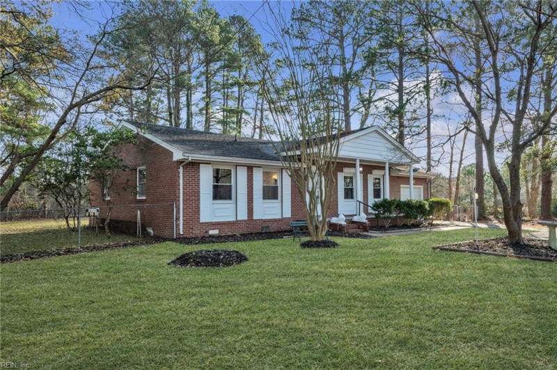 Photo 5 of 36 residential for sale in Chesapeake virginia