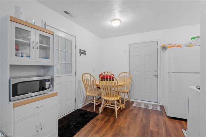 Photo 3 of 12 residential for sale in Portsmouth virginia Photo 3 of 12 residential for sale in Portsmouth virginia