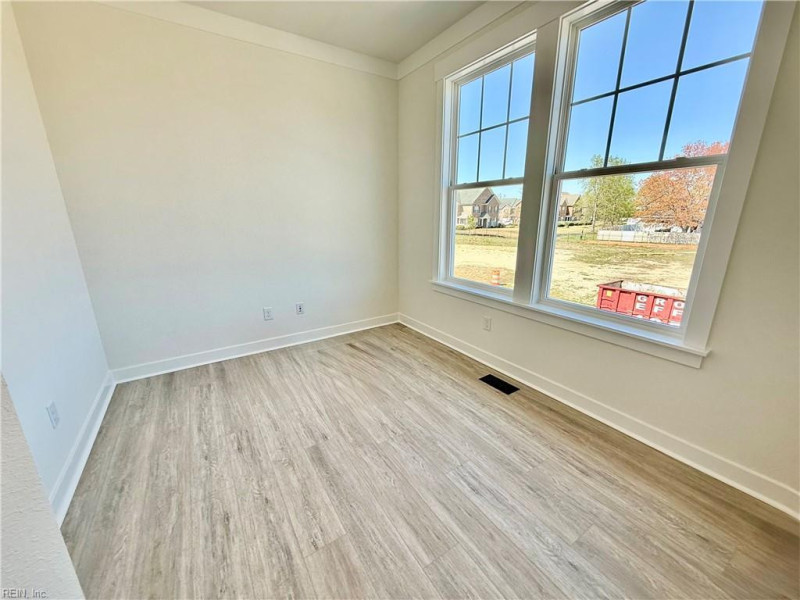 Photo 13 of 35 residential for sale in Chesapeake virginia