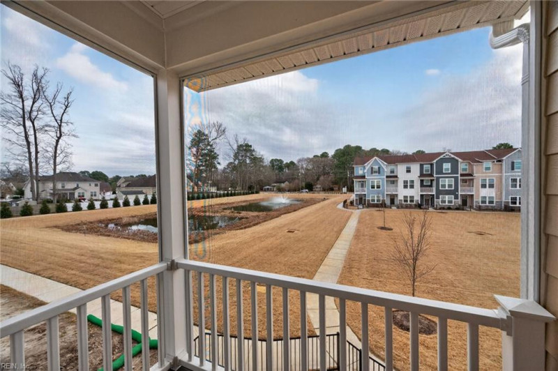 Photo 14 of 35 residential for sale in Chesapeake virginia