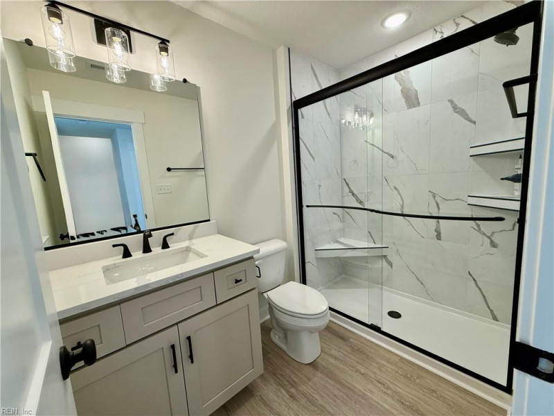 Photo 16 of 35 residential for sale in Chesapeake virginia