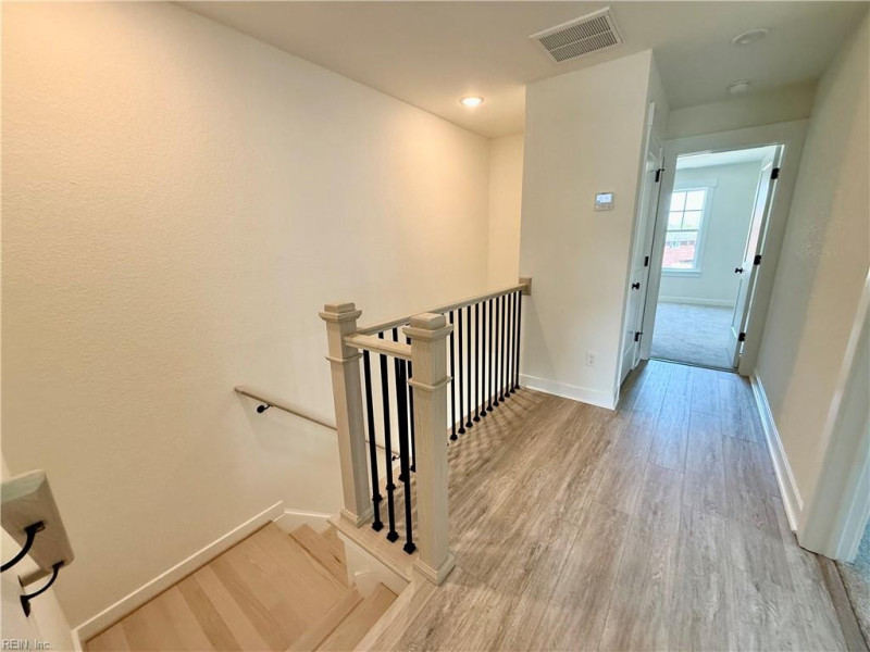 Photo 18 of 35 residential for sale in Chesapeake virginia