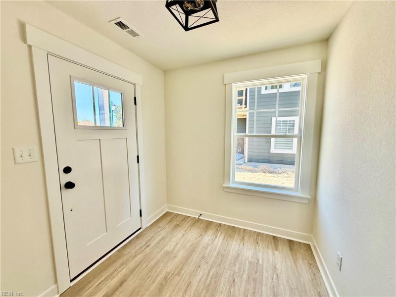 Photo 32 of 35 residential for sale in Chesapeake virginia