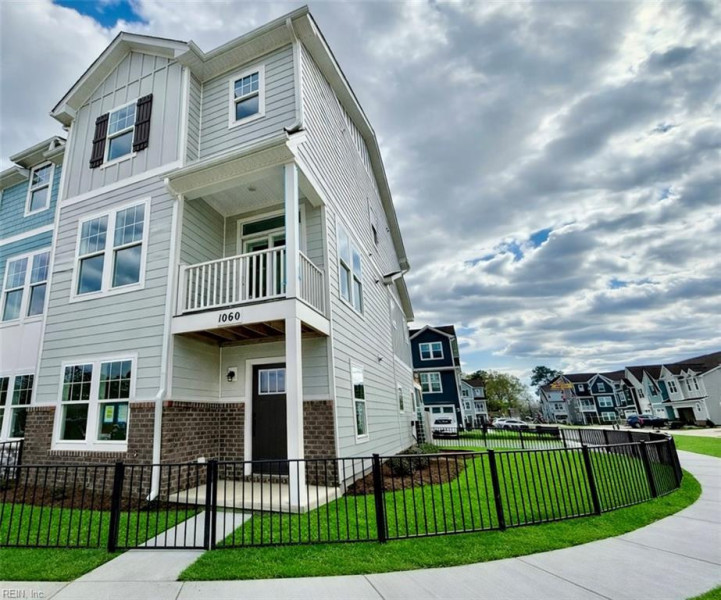 Photo 1 of 40 residential for sale in Chesapeake virginia