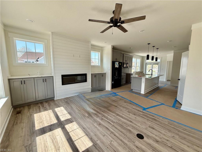 Photo 15 of 40 residential for sale in Chesapeake virginia