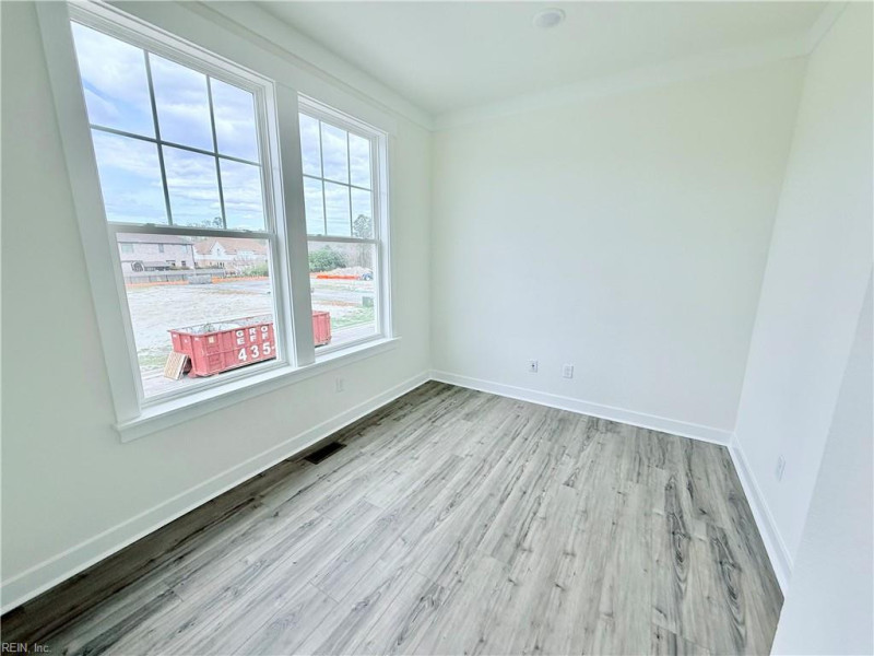 Photo 17 of 40 residential for sale in Chesapeake virginia
