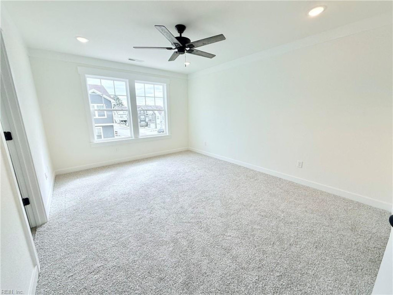 Photo 19 of 40 residential for sale in Chesapeake virginia