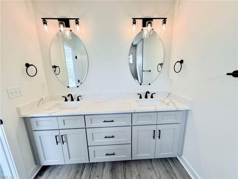 Photo 21 of 40 residential for sale in Chesapeake virginia