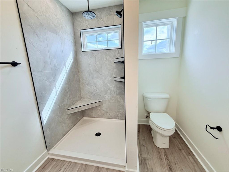 Photo 22 of 40 residential for sale in Chesapeake virginia