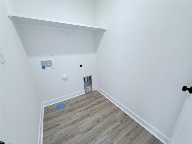 Photo 32 of 40 residential for sale in Chesapeake virginia