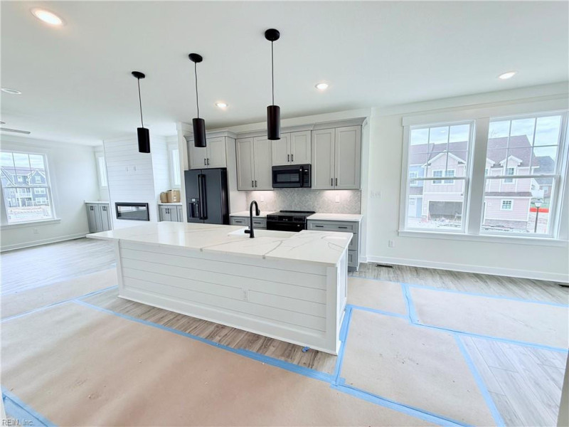 Photo 6 of 40 residential for sale in Chesapeake virginia
