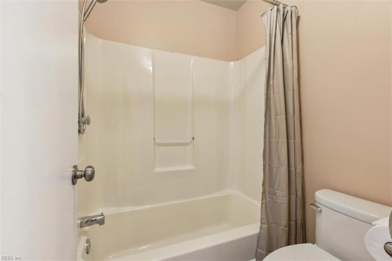 Photo 14 of 28 residential for sale in Newport News virginia