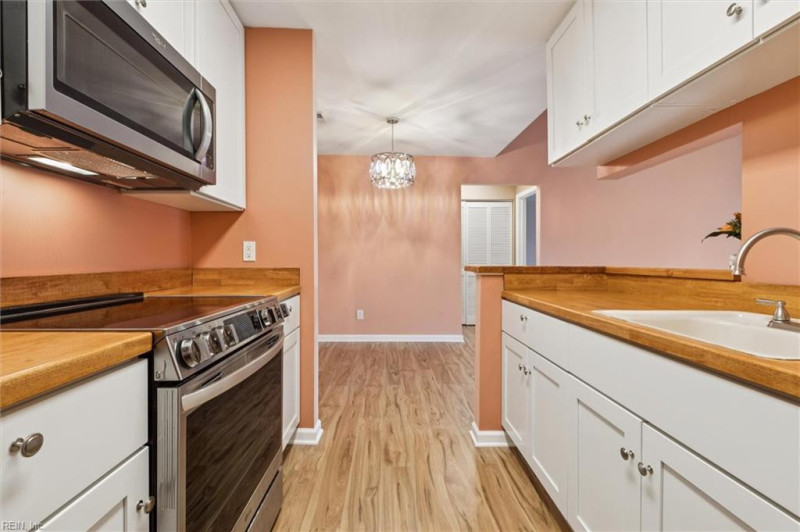 Photo 7 of 28 residential for sale in Newport News virginia