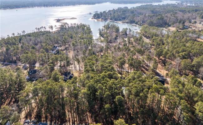 713 Ship Point Road, York County, VA 23692