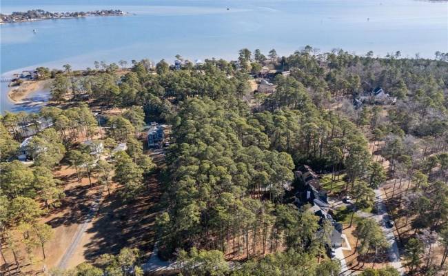 713 Ship Point Road, York County, VA 23692