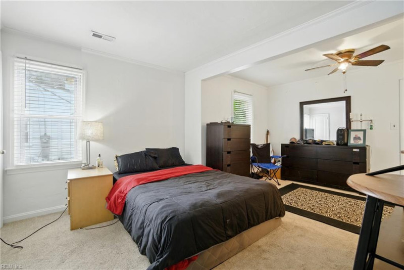 Photo 12 of 31 residential for sale in Portsmouth virginia