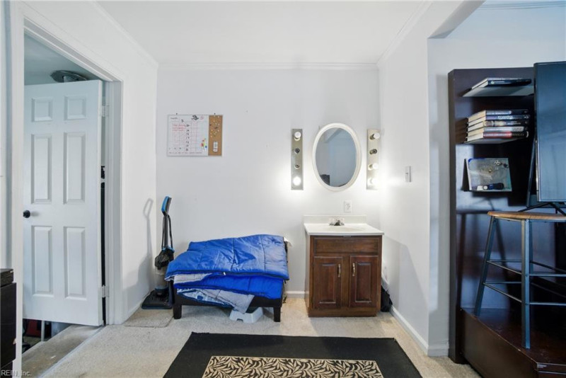 Photo 13 of 31 residential for sale in Portsmouth virginia