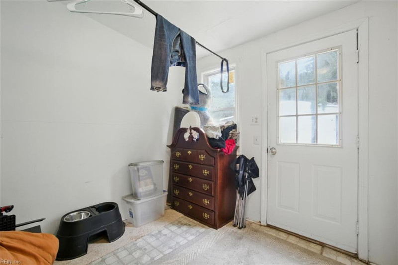 Photo 16 of 31 residential for sale in Portsmouth virginia