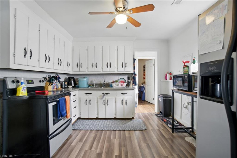 Photo 21 of 31 residential for sale in Portsmouth virginia