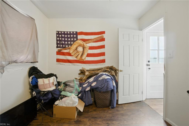 Photo 25 of 31 residential for sale in Portsmouth virginia