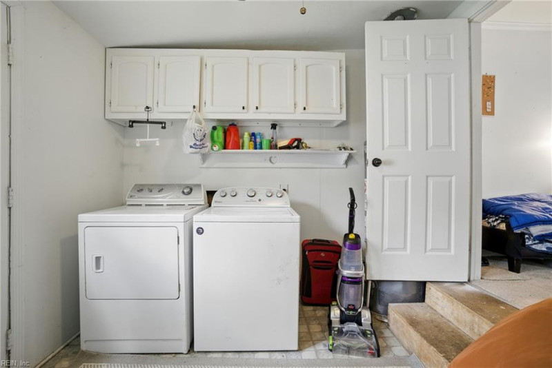 Photo 28 of 31 residential for sale in Portsmouth virginia