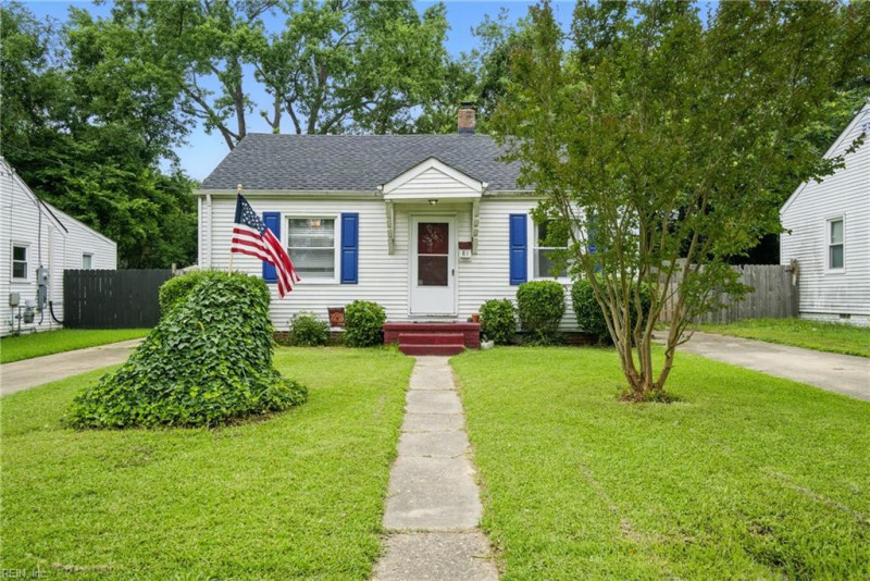 Photo 4 of 31 residential for sale in Portsmouth virginia
