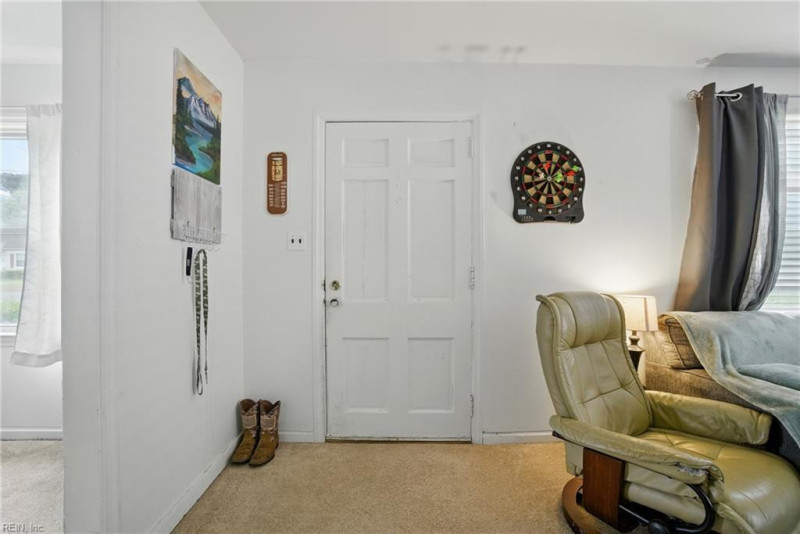 Photo 7 of 31 residential for sale in Portsmouth virginia