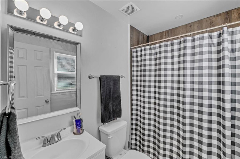 Photo 9 of 15 residential for sale in Hampton virginia Photo 9 of 15 residential for sale in Hampton virginia