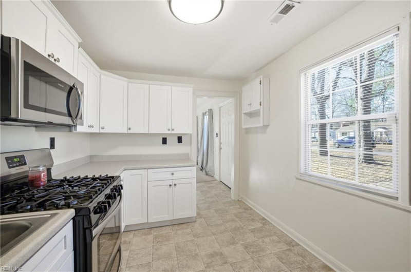Photo 9 of 28 residential for sale in Newport News virginia Photo 9 of 28 residential for sale in Newport News virginia