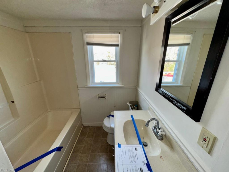 Photo 17 of 18 residential for sale in Norfolk virginia