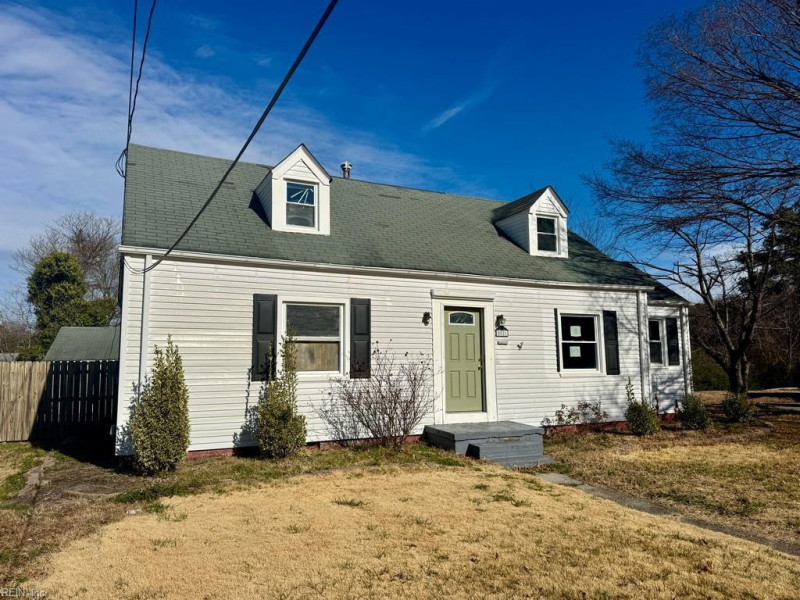 Photo 2 of 18 residential for sale in Norfolk virginia