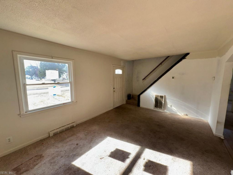 Photo 6 of 18 residential for sale in Norfolk virginia