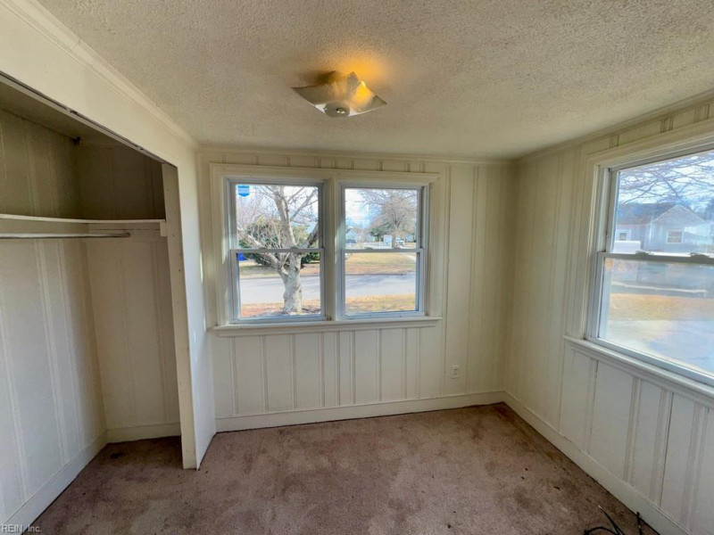 Photo 7 of 18 residential for sale in Norfolk virginia