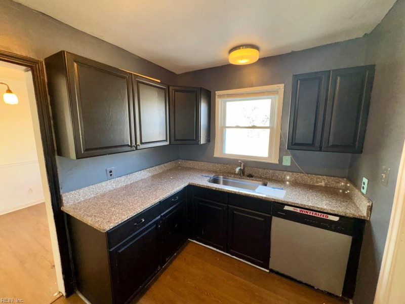 Photo 9 of 18 residential for sale in Norfolk virginia