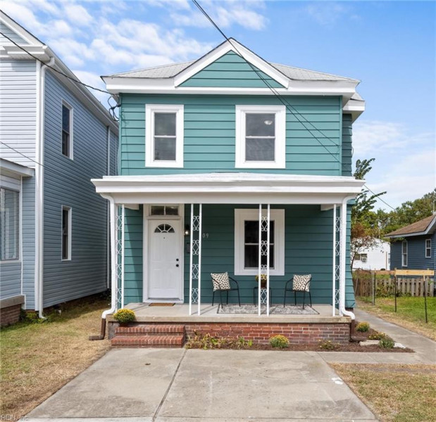 Photo 4 of 22 residential for sale in Hampton virginia