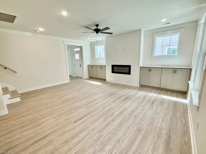 Photo 11 of 34 residential for sale in Chesapeake virginia