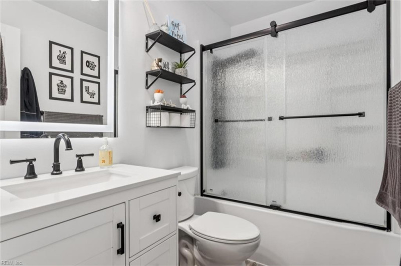 Photo 12 of 20 residential for sale in Hampton virginia