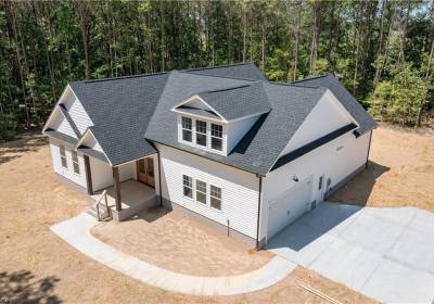 19 Grove Avenue, Suffolk, VA 23434