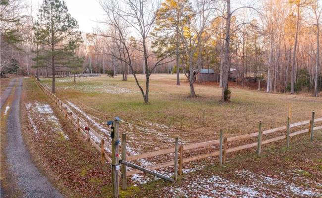 9744 Runninghorse Lane, Gloucester County, VA 23061