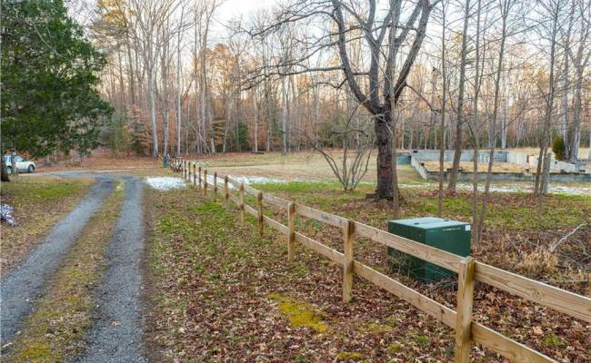 9744 Runninghorse Lane, Gloucester County, VA 23061